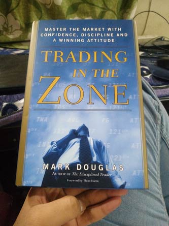 Livro Trading in the zone Mark Douglas